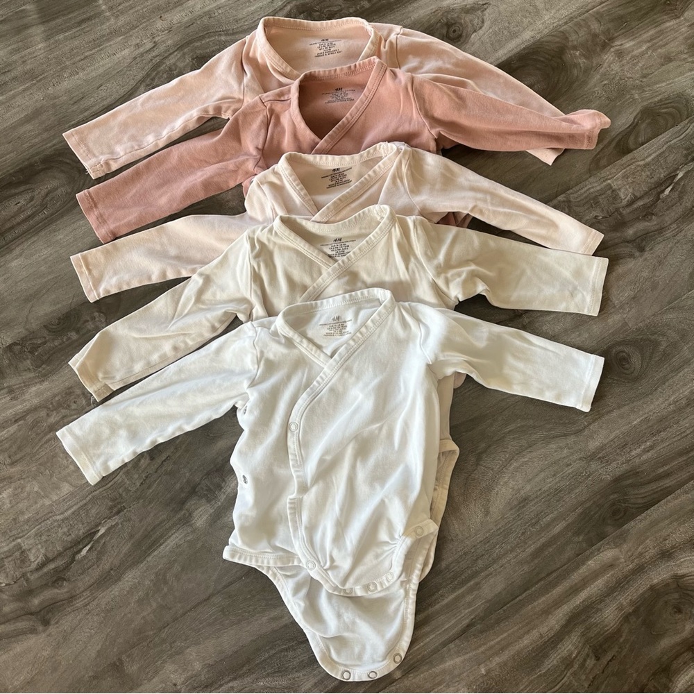 H&M 5 pack onesies kimono bodysuits
